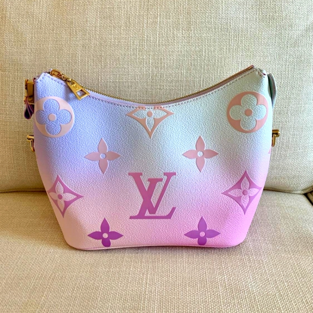 SOLD! NWT Louis Vuitton Spring In The City Marshmallow Hobo PM Sunrise Pastel